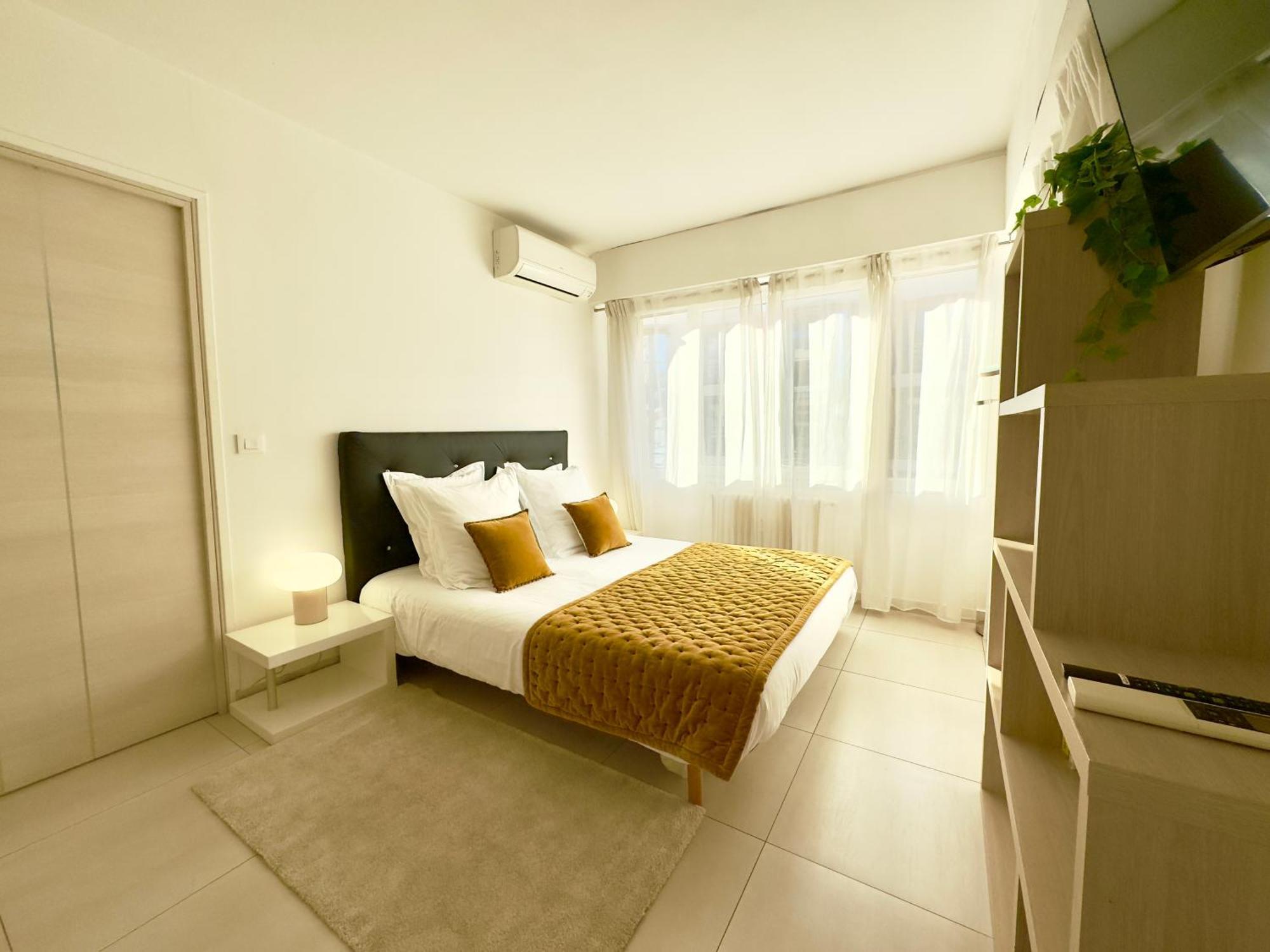 Superbe Appartement Avec Terrasse 1Mn Des Plages De La Croisette Cannes Exterior photo