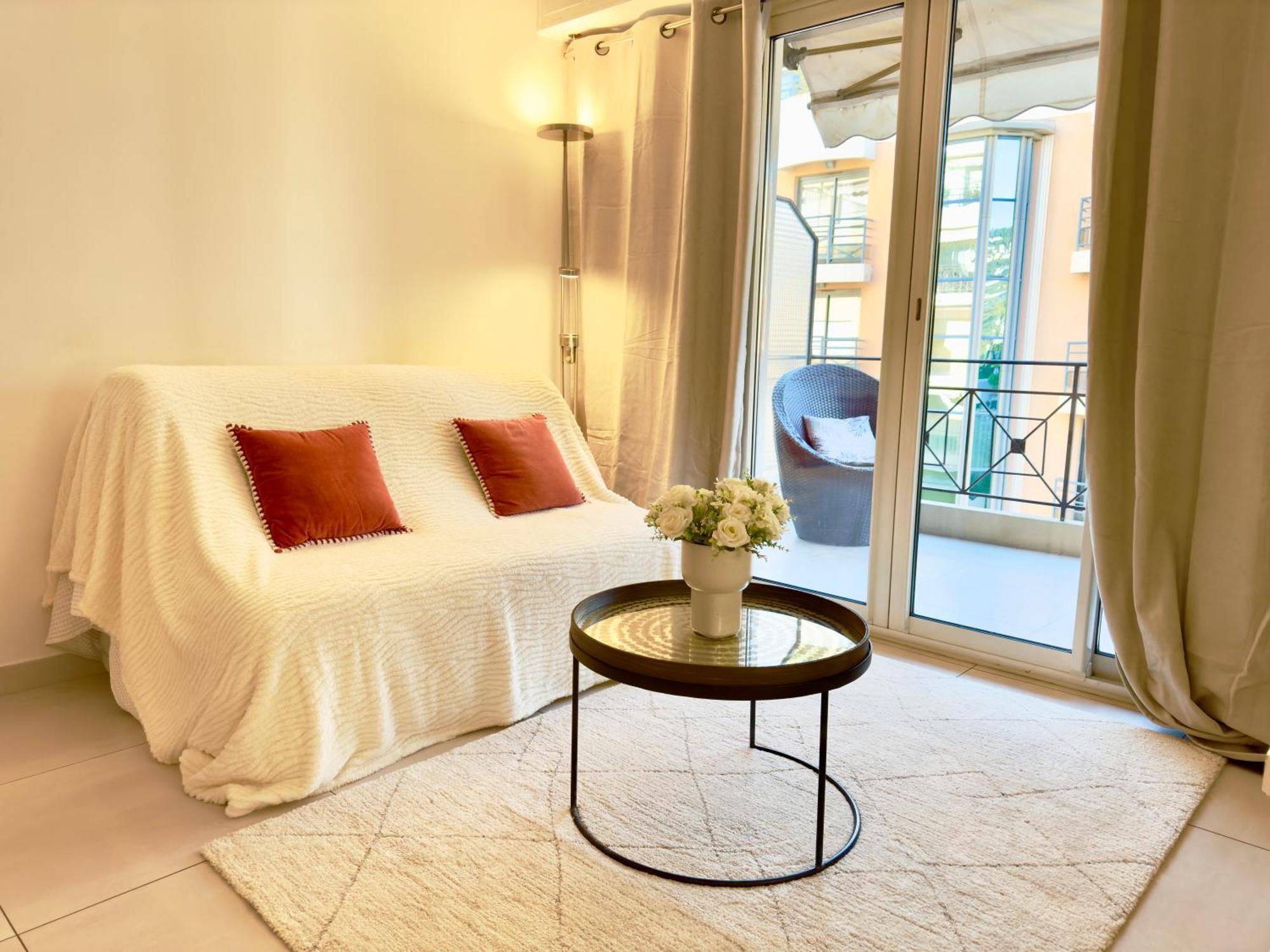 Superbe Appartement Avec Terrasse 1Mn Des Plages De La Croisette Cannes Exterior photo